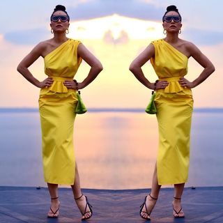 Sabrina Sato feet photo thumbnail