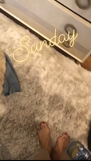 Kate Walsh feet photo thumbnail