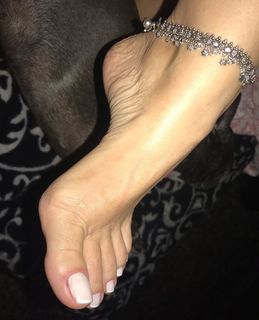 Karin Klemp feet photo thumbnail