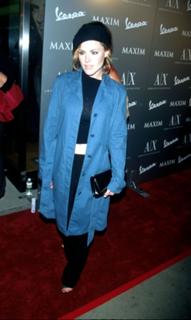 Kathleen Robertson feet photo 2