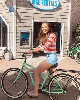 Tiffany Alvord feet photo thumbnail