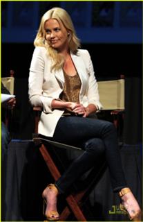 Charlize Theron feet photo thumbnail