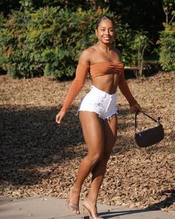 Qimmah Russo feet photo thumbnail