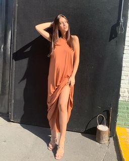 Zaira Nara feet photo thumbnail