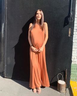 Zaira Nara feet photo thumbnail