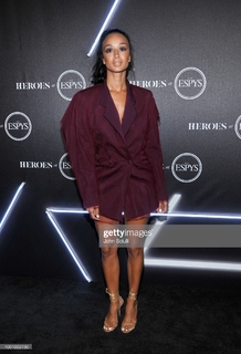 Draya Michele feet photo thumbnail