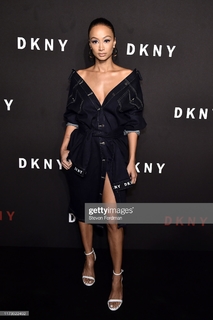 Draya Michele feet photo thumbnail
