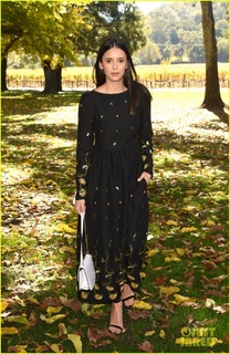 Nina Dobrev feet photo thumbnail