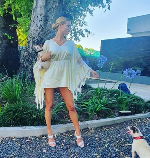 Nicole Neumann feet photo thumbnail