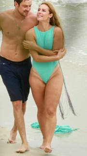 Paolla Oliveira feet photo thumbnail