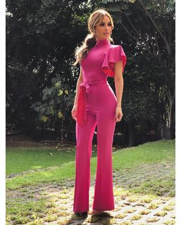 Cynthia Rodríguez feet photo thumbnail