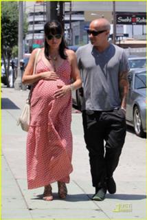 Selma Blair feet photo thumbnail