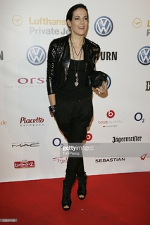 Bettina Zimmermann feet photo thumbnail