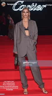 Lena Gercke feet photo thumbnail