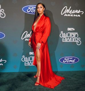 Queen Naija feet photo thumbnail
