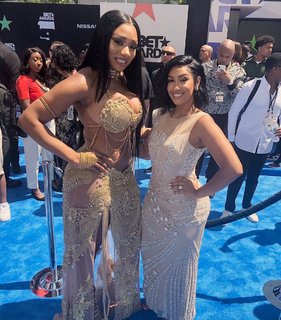 Queen Naija feet photo thumbnail