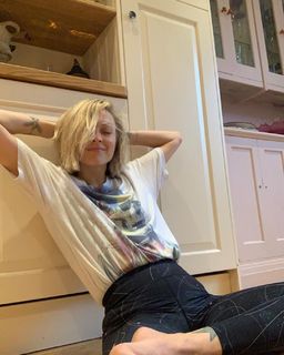 Fearne Cotton feet photo thumbnail