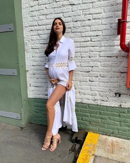 Zaira Nara feet photo thumbnail
