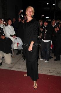 Uma Thurman feet photo thumbnail