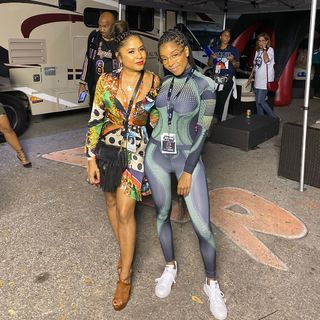Angela Yee feet photo thumbnail