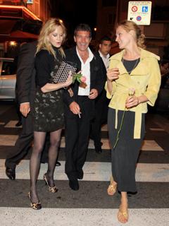 Uma Thurman feet photo thumbnail