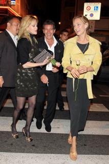 Uma Thurman feet photo thumbnail