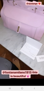 Sonam Kapoor feet photo thumbnail