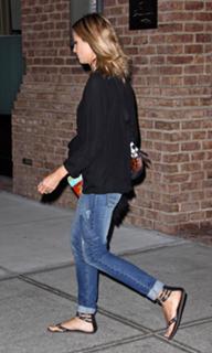 Heidi Klum feet photo thumbnail