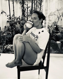 Paolla Oliveira feet photo thumbnail