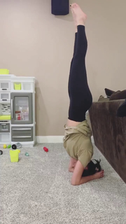 Brittney Smith feet photo thumbnail