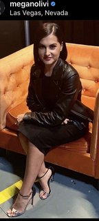 Megan Olivi feet photo thumbnail