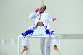 Halsey feet photo thumbnail