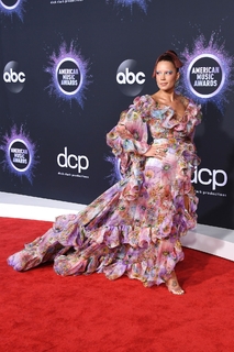 Halsey feet photo thumbnail