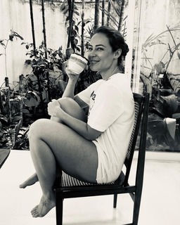 Paolla Oliveira feet photo thumbnail
