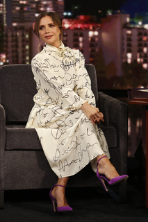 Victoria Beckham feet photo thumbnail