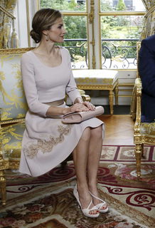 Queen Letizia of Spain feet photo thumbnail