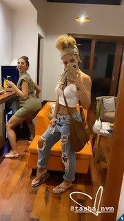 Jena Frumes feet photo thumbnail