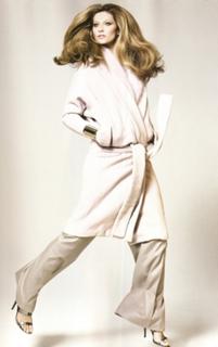 Gisele Bündchen feet photo thumbnail