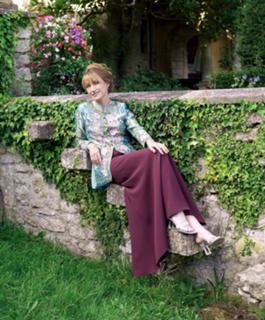 Jane Seymour feet photo thumbnail