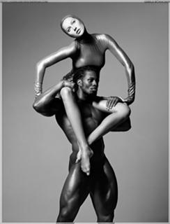 Gisele Bündchen feet photo thumbnail