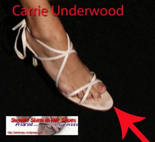Carrie Underwood feet photo thumbnail