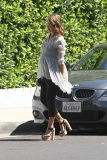 Jessica Alba feet photo thumbnail