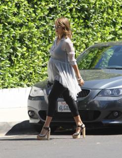 Jessica Alba feet photo thumbnail