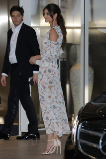 Taylor Hill feet photo thumbnail