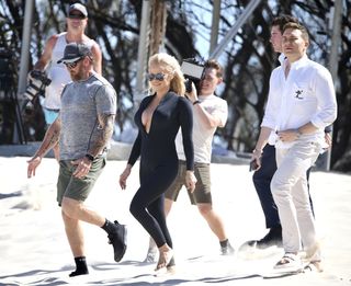 Pamela Anderson feet photo thumbnail