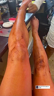 Katrina Bowden feet photo thumbnail