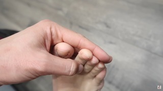 Rachel Ballinger feet photo thumbnail
