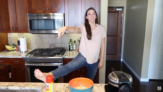 Rachel Ballinger feet photo thumbnail