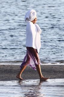 Hailey Bieber feet photo thumbnail