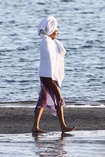 Hailey Bieber feet photo thumbnail
